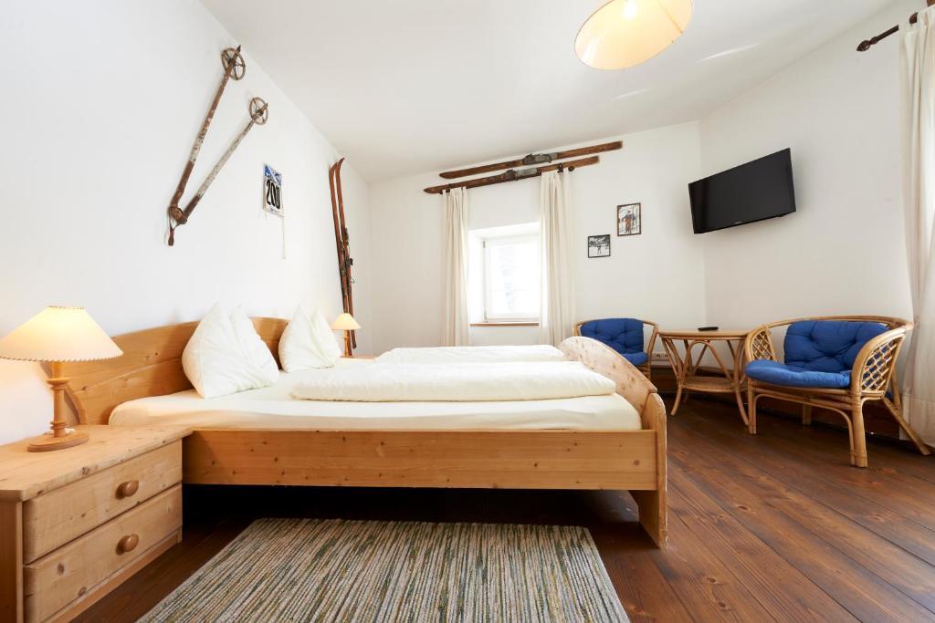 Hotelchen Doellacher Dorfwirtshaus Großkirchheim Habitación foto